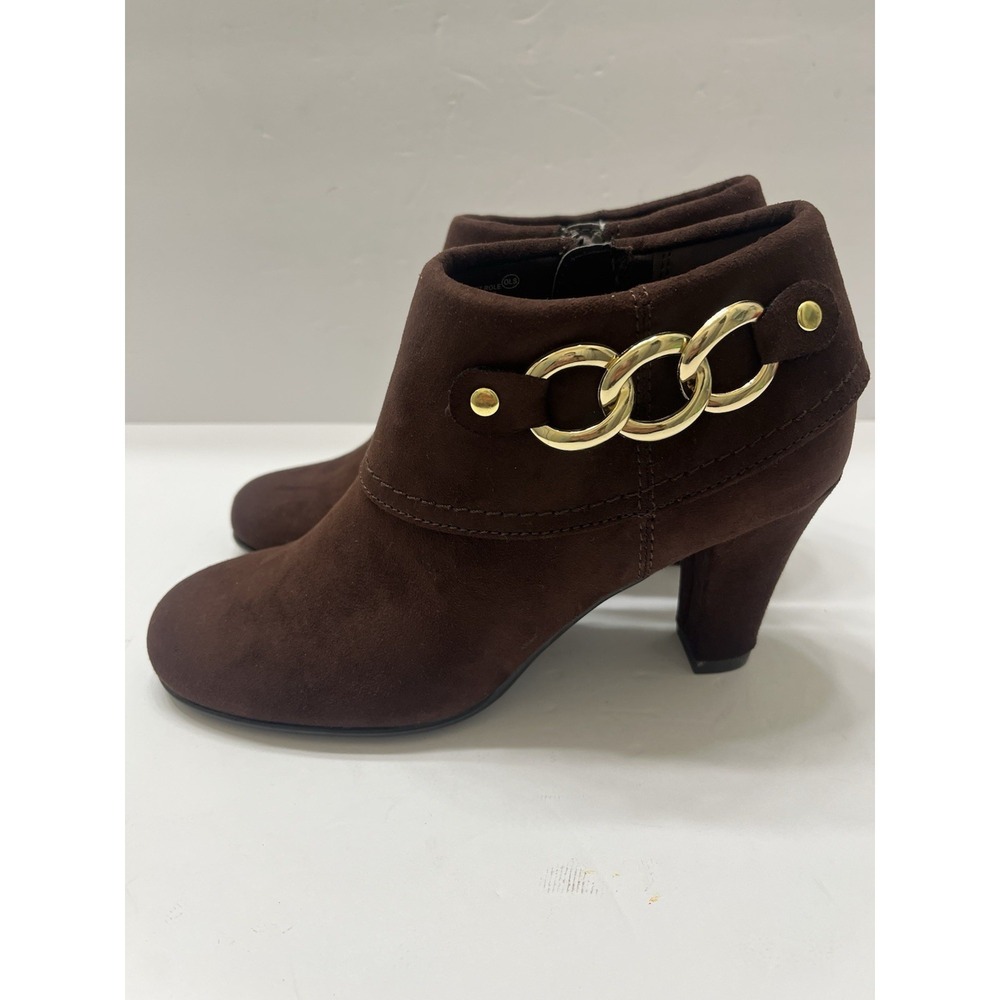 A2 Aerosles Brown Suede Heeled Ankle Boot Chunky Gold Chain 3" Heel Side Zip 7